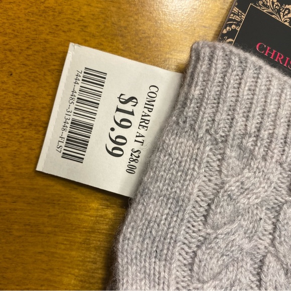 New gloves - Picture 2 of 2